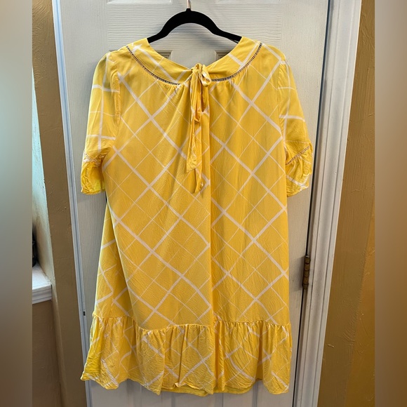 Crown & Ivy Tie Back Tile Print Women’s Eyelet Dress - Picture 4 of 8